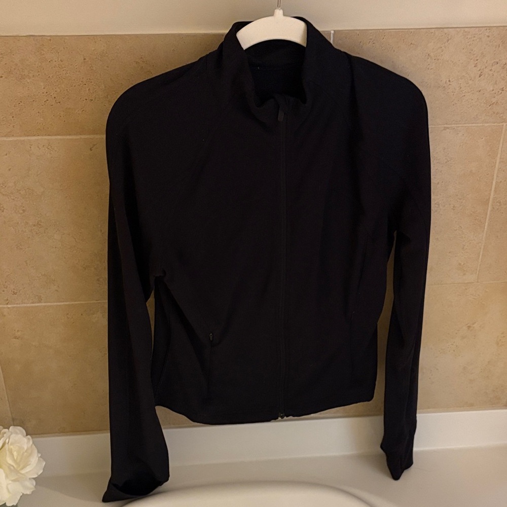 Women's Black lululemon fitted jacket
